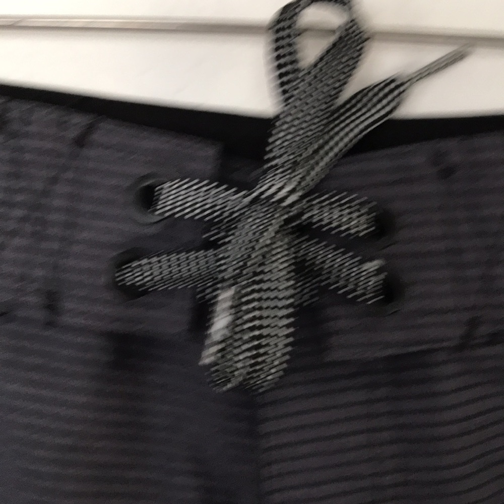 OCEAN CURRENT SWIM TRUNKS SIZE 34 FLAMINGO FLORAL PATTERN EXCELLENT CONDITION! - Picture 4 of 6